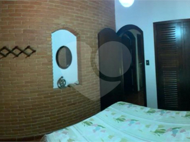 Casa à venda com 3 quartos, sendo 1 suíte, no condomínio Chacarás Bela Vista, Mairiporã - SP