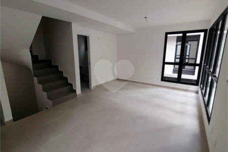 Casa à venda ou para alugar com 3 quartos, sendo 1 suíte,  no condomínio Cube Tutóia, São Paulo - SP
