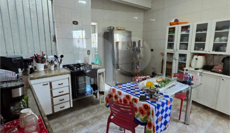 Sobrado à venda com 5 quartos, sendo 1 suíte,  em Vila Bonilha, São Paulo, SP