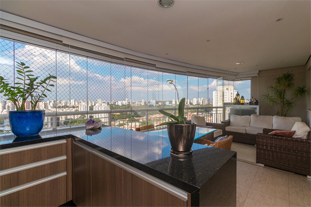 Apartamento à venda com 2 suítes em Chácara Santo Antônio, São Paulo, SP