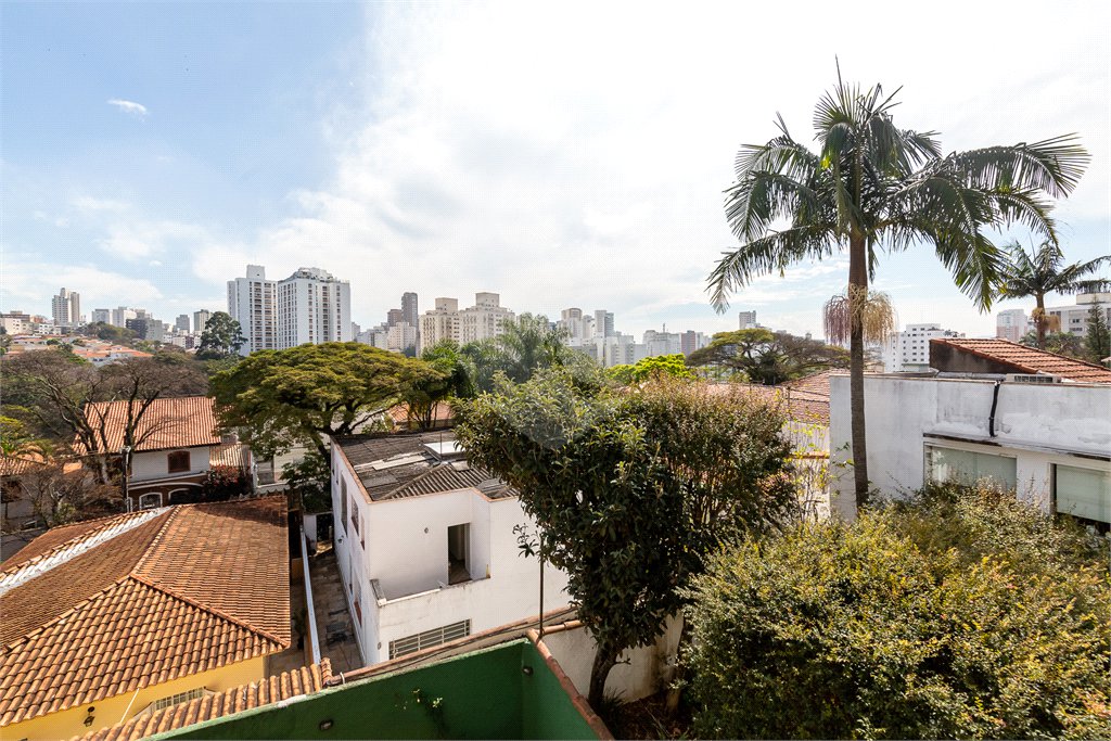 Casa à venda com 4 quartos, sendo 2 suítes, em Perdizes, São Paulo, SP
