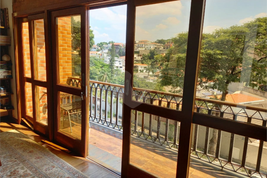 Casa à venda com 5 quartos, sendo 4 suítes,  em Santana, São Paulo, SP