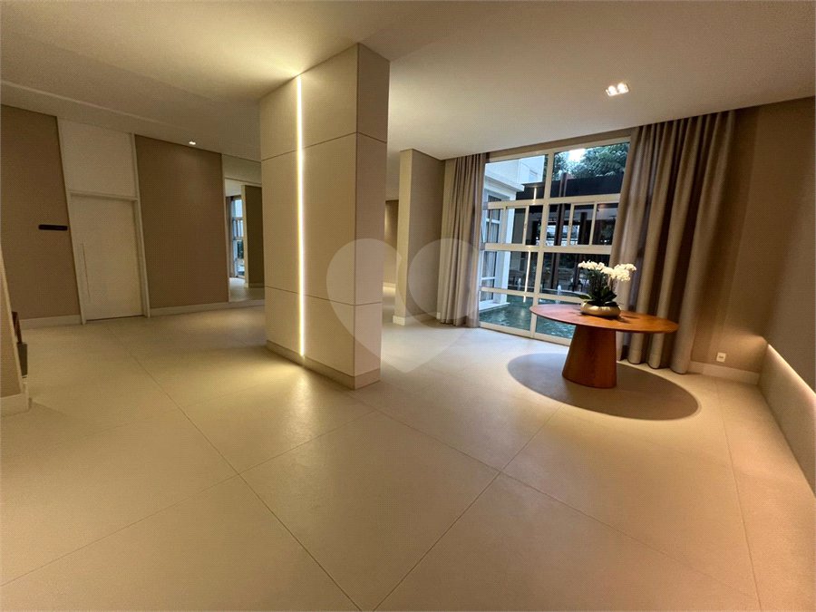 Apartamento à venda com 3 suítes em Campo Belo, São Paulo, SP