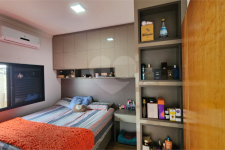 Casa à venda com 3 quartos, sendo 1 suíte, no condomínio Horto Florestal Villagio, Sorocaba - SP