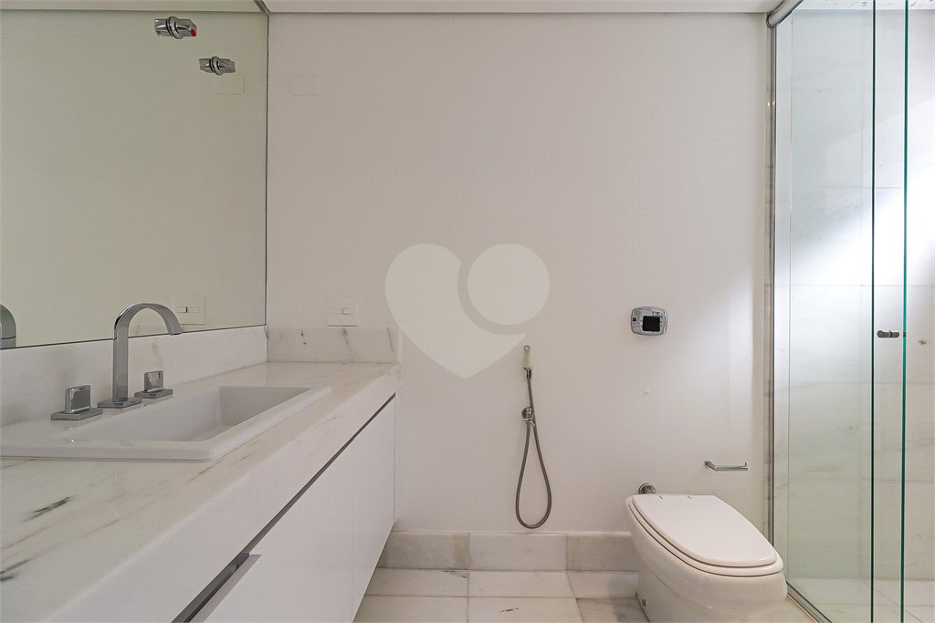 Apartamento à venda com 3 suítes em Cidade Monções, São Paulo, SP