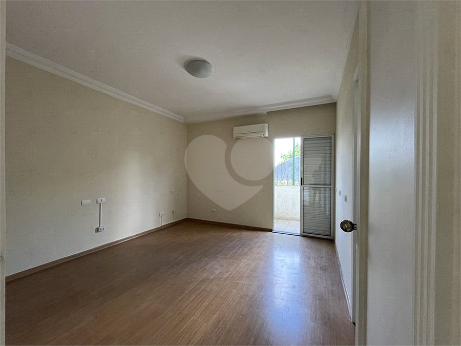 Casa para alugar com 4 quartos, sendo 2 suítes, no condomínio Porto Fino, São Paulo - SP