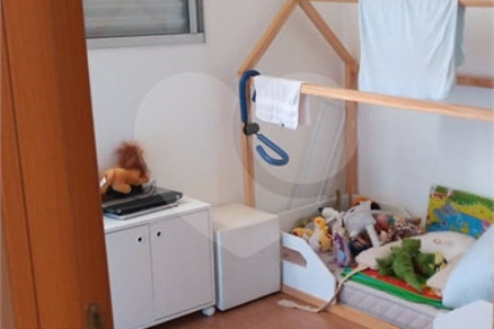 Apartamento com 2 dormitórios