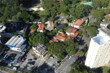 Casa à venda ou para alugar com 3 quartos, sendo 1 suíte, em Butantã, São Paulo, SP