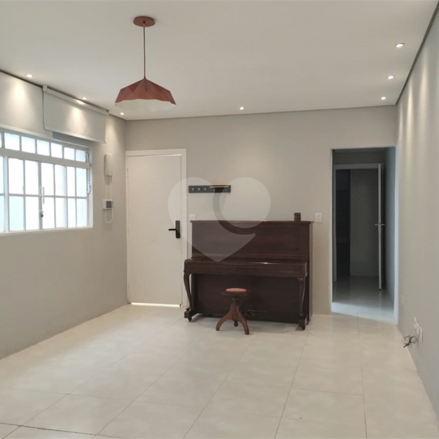 Casa Térrea à venda com 1 quarto em Vila Nivi, São Paulo, SP