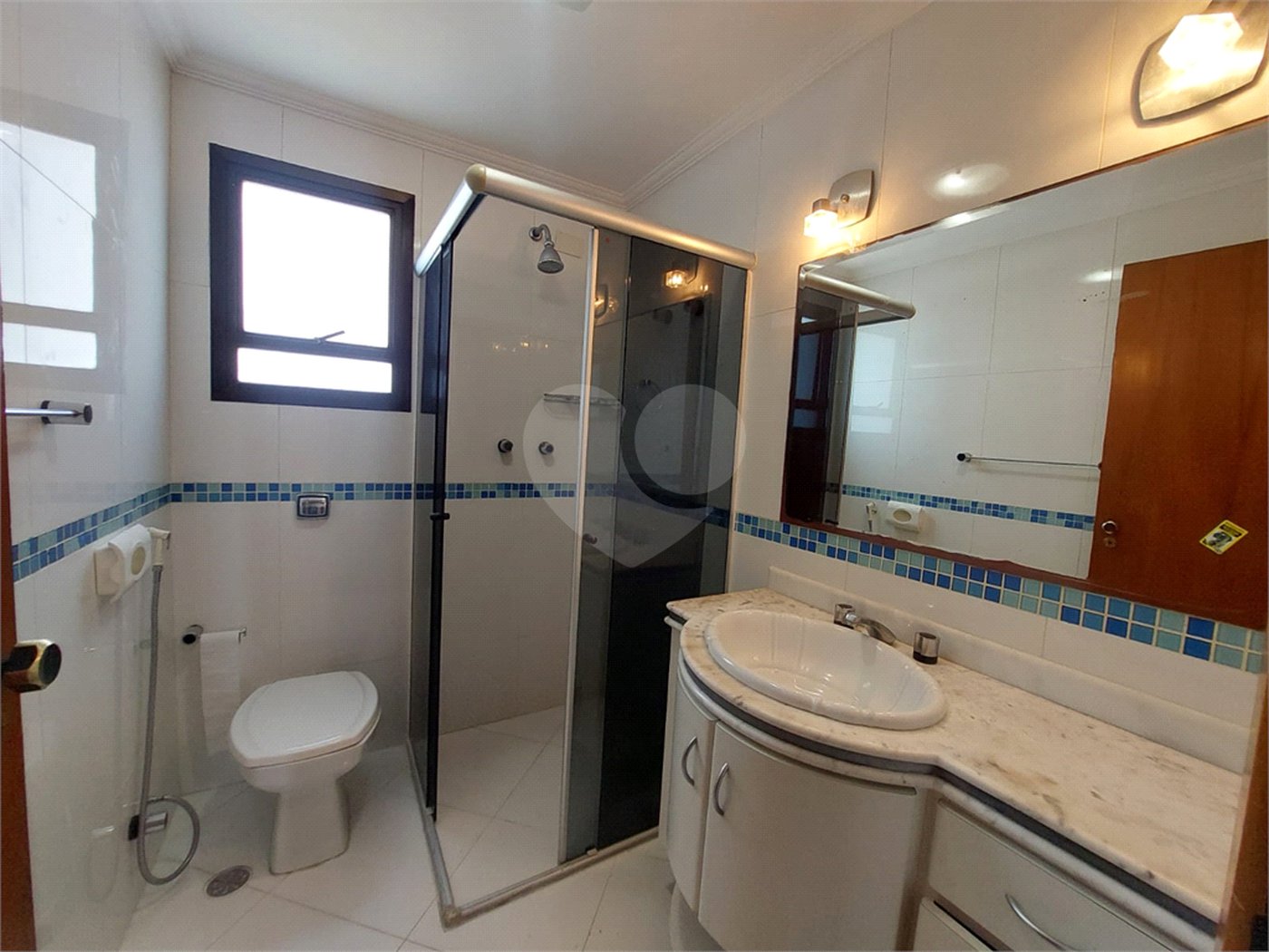 Apartamento à venda com 3 quartos, sendo 1 suíte, em Parque São Domingos, São Paulo, SP