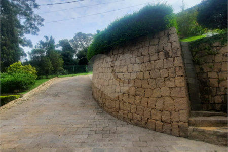 Casa à venda com 6 quartos, sendo 3 suítes, no condomínio Estância Marambaia, Vinhedo - SP