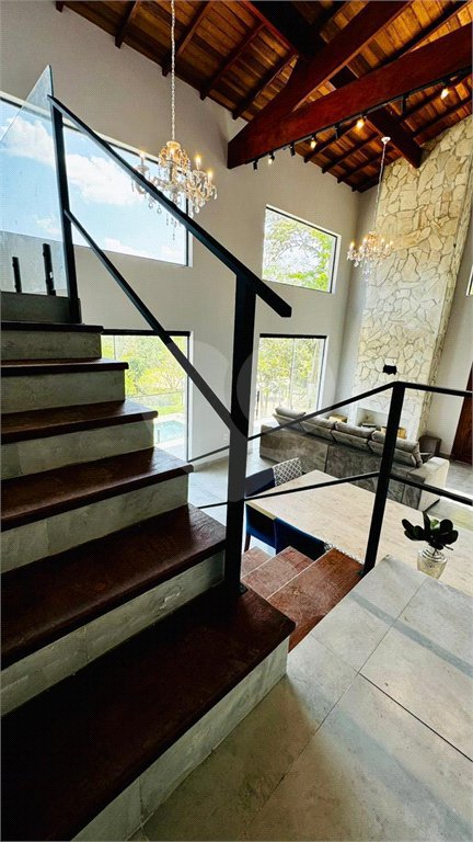 Casa à venda com 4 suítes no condomínio Associação Portal Ouro Verde, Atibaia - SP