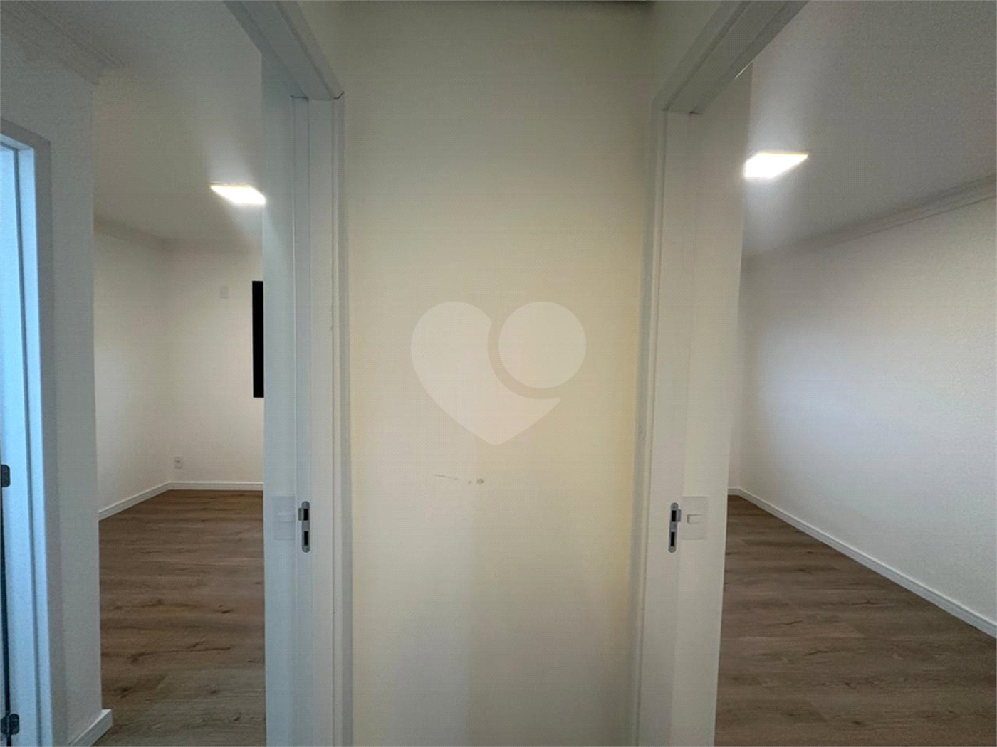 Apartamento à venda com 3 quartos, sendo 1 suíte,  em Chora Menino, São Paulo, SP