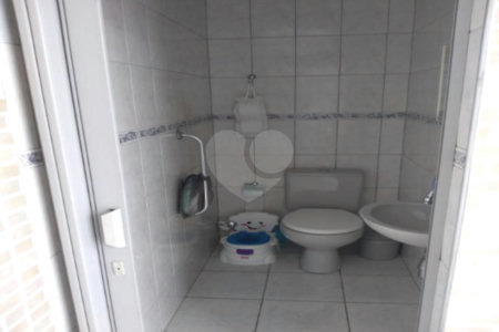 Casa à venda com 3 quartos, sendo 2 suítes, em Vila Dom Pedro I, São Paulo, SP