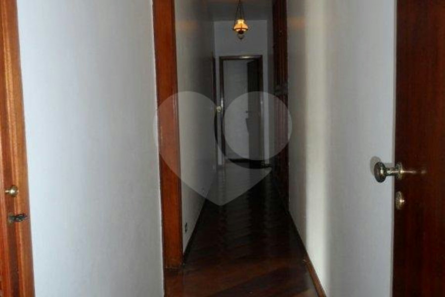 Casa Térrea à venda com 3 suítes em Jardim Franca, São Paulo, SP