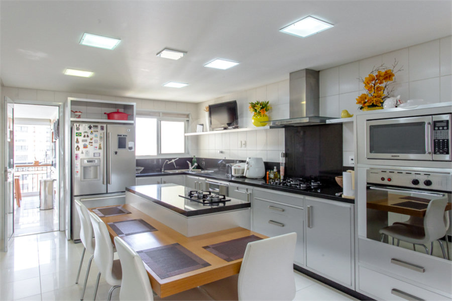 Apartamento à venda com 4 suítes em Morumbi, São Paulo, SP