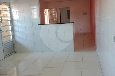 Terreno à venda com 2 quartos, sendo 1 suíte,  em Jardim Varan, Suzano, SP