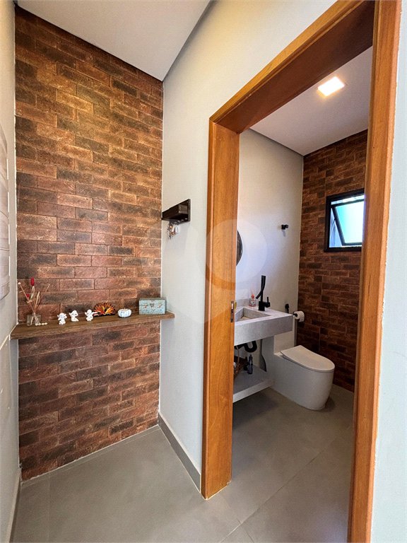 Casa à venda com 3 suítes no condomínio Villa D' Oro, Vinhedo - SP