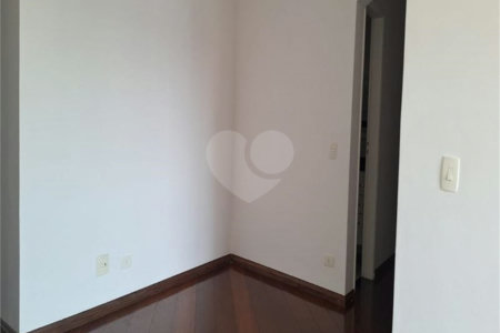 Apartamento à venda com 3 quartos, sendo 1 suíte, em Indianópolis, São Paulo, SP