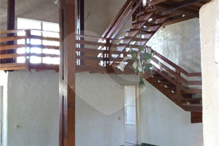 Casa à venda com 3 quartos, sendo 2 suítes, no condomínio Gleba II, Mairiporã - SP