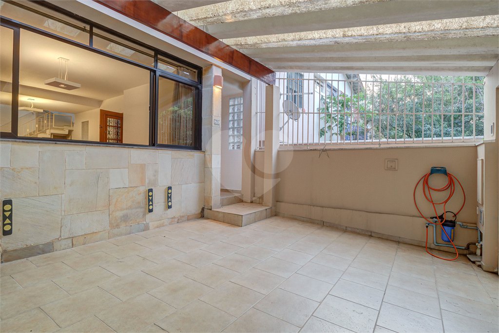 Sobrado à venda com 3 quartos, sendo 1 suíte, em Jardim Petrópolis, São Paulo, SP