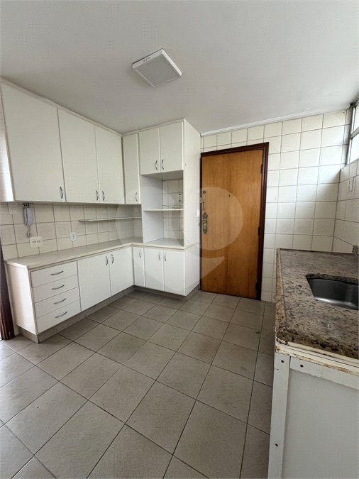 Apartamento à venda com 3 quartos, sendo 1 suíte, em Pinheiros, São Paulo, SP