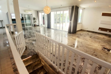 Casa Térrea à venda com 3 suítes em Anchieta, São Bernardo do Campo, SP