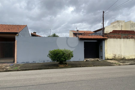Casa para alugar com 2 quartos, sendo 1 suíte,  em Vila Carolina, Itapetininga, SP