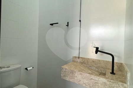 Casa à venda com 3 quartos, sendo 1 suíte, no condomínio Jd. Parque Alvorada, Araraquara - SP