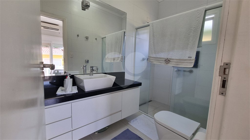 Casa à venda com 3 quartos, sendo 1 suíte,  no condomínio Vivendas do Lago, Sorocaba - SP
