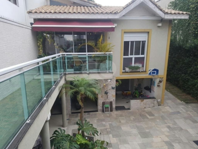 Sobrado à venda com 4 quartos, sendo 2 suítes,  em Santana, São Paulo, SP