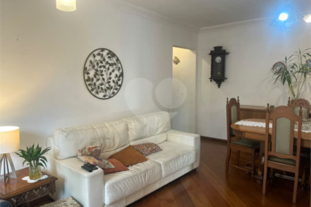 Apartamento à venda com 3 quartos, sendo 1 suíte, em Vila Gumercindo, São Paulo, SP