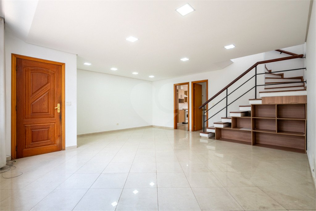 Casa de Vila à venda com 3 quartos, sendo 2 suítes, em Campo Belo, São Paulo, SP