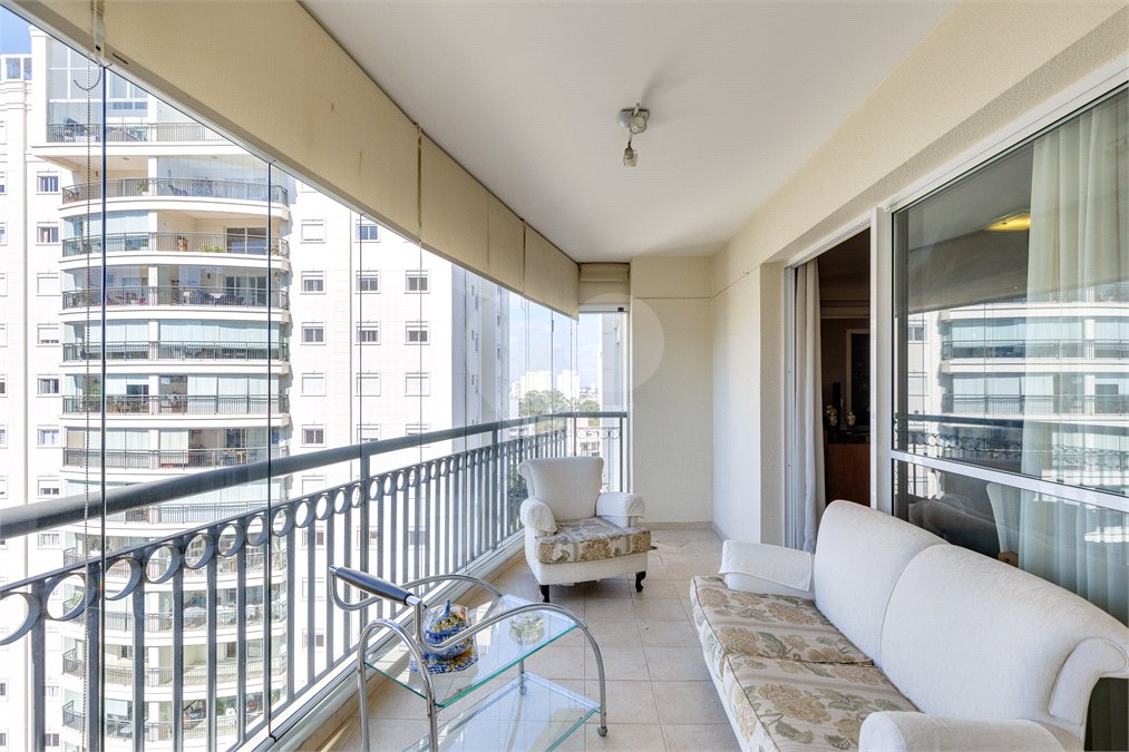 Apartamento à venda com 3 quartos, sendo 2 suítes, em Jardim Marajoara, São Paulo, SP