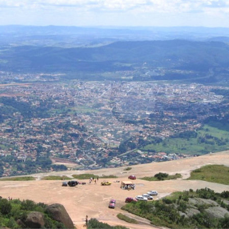 Sobrado à venda com 3 suítes no Centro, Bom Jesus dos Perdões, SP