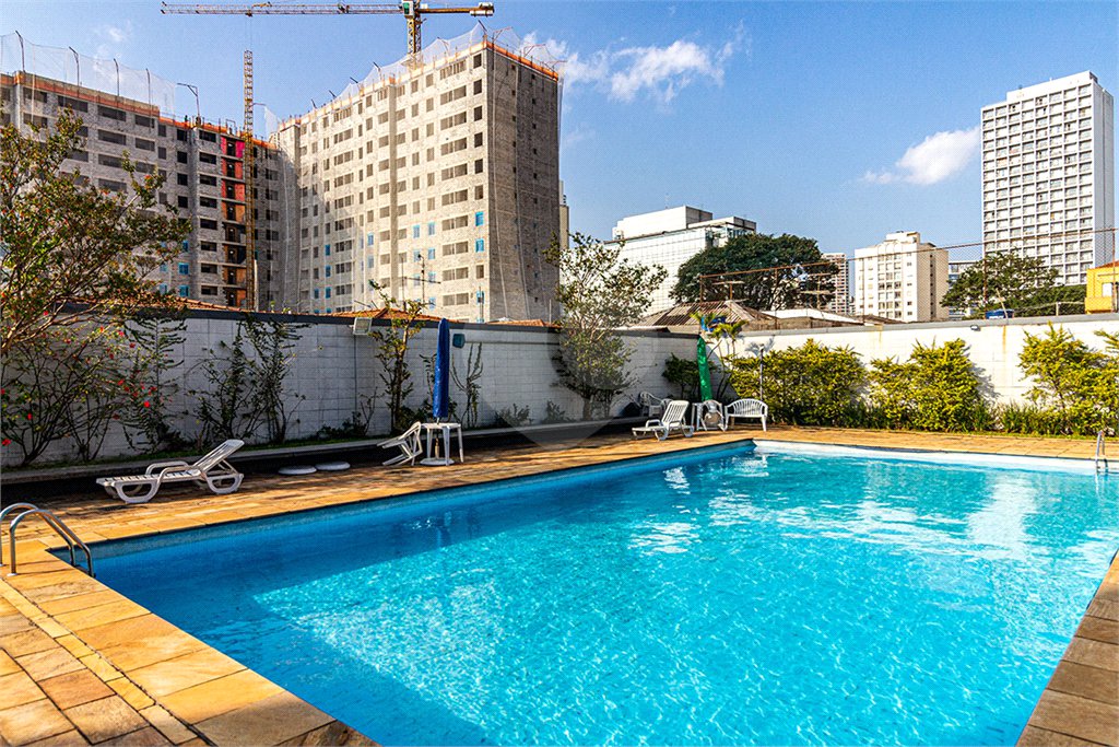 Cobertura à venda ou para alugar com 3 quartos, sendo 2 suítes, em Pinheiros, São Paulo, SP