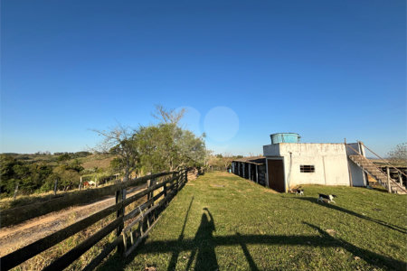 Sítio à venda com 3 quartos, sendo 1 suíte,  em Canta Galo, Itapetininga, SP