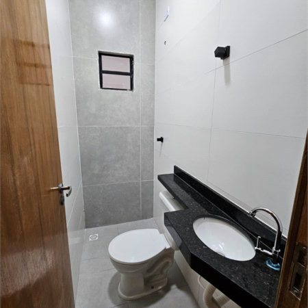 Casa à venda com 3 quartos, sendo 1 suíte, em Maracanã, Praia Grande, SP