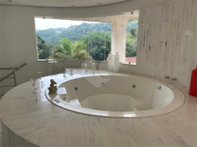 Casa à venda com 4 suítes no condomínio Parque Imperial da Cantareira, Mairiporã - SP