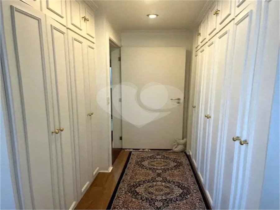 Apartamento à venda com 3 quartos, sendo 1 suíte,  em Parque Imperial, São Paulo, SP
