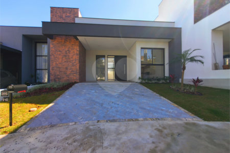 Casa à venda com 3 quartos, sendo 1 suíte, no condomínio Terras de São Francisco, Sorocaba - SP