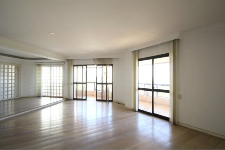 Apartamento à venda com 3 suítes em Vila Suzana, São Paulo, SP