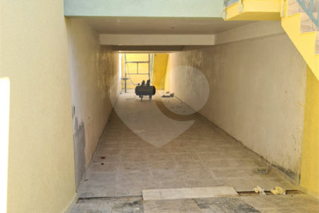 Sobrado à venda com 3 quartos, sendo 1 suíte, em Vila Gomes, São Paulo, SP