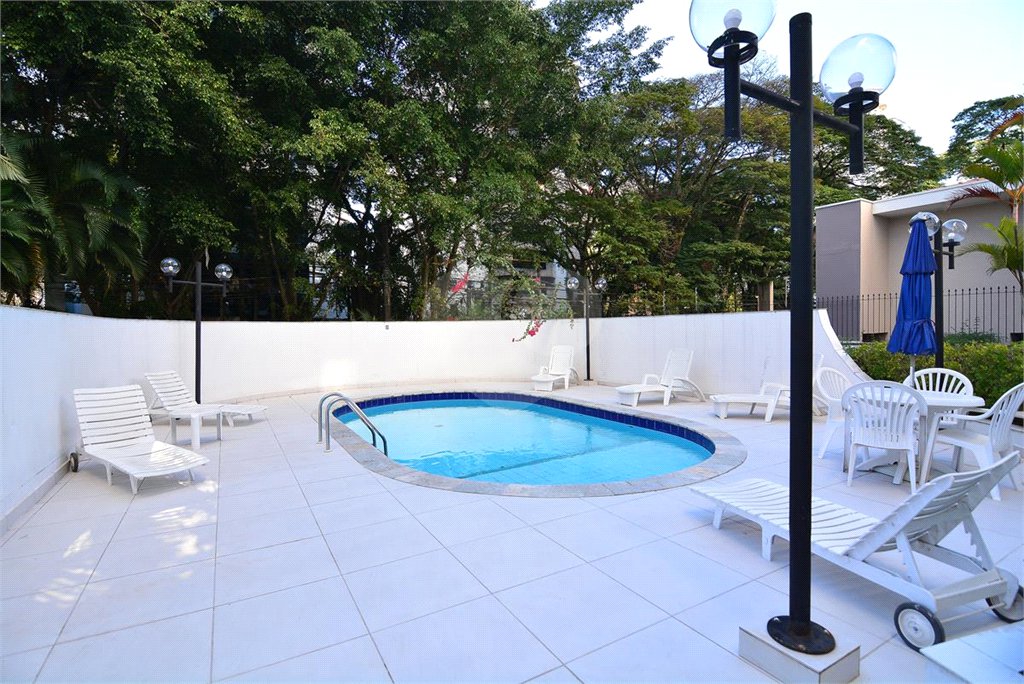 Apartamento à venda com 4 quartos, sendo 2 suítes,  em Brooklin Paulista, São Paulo, SP
