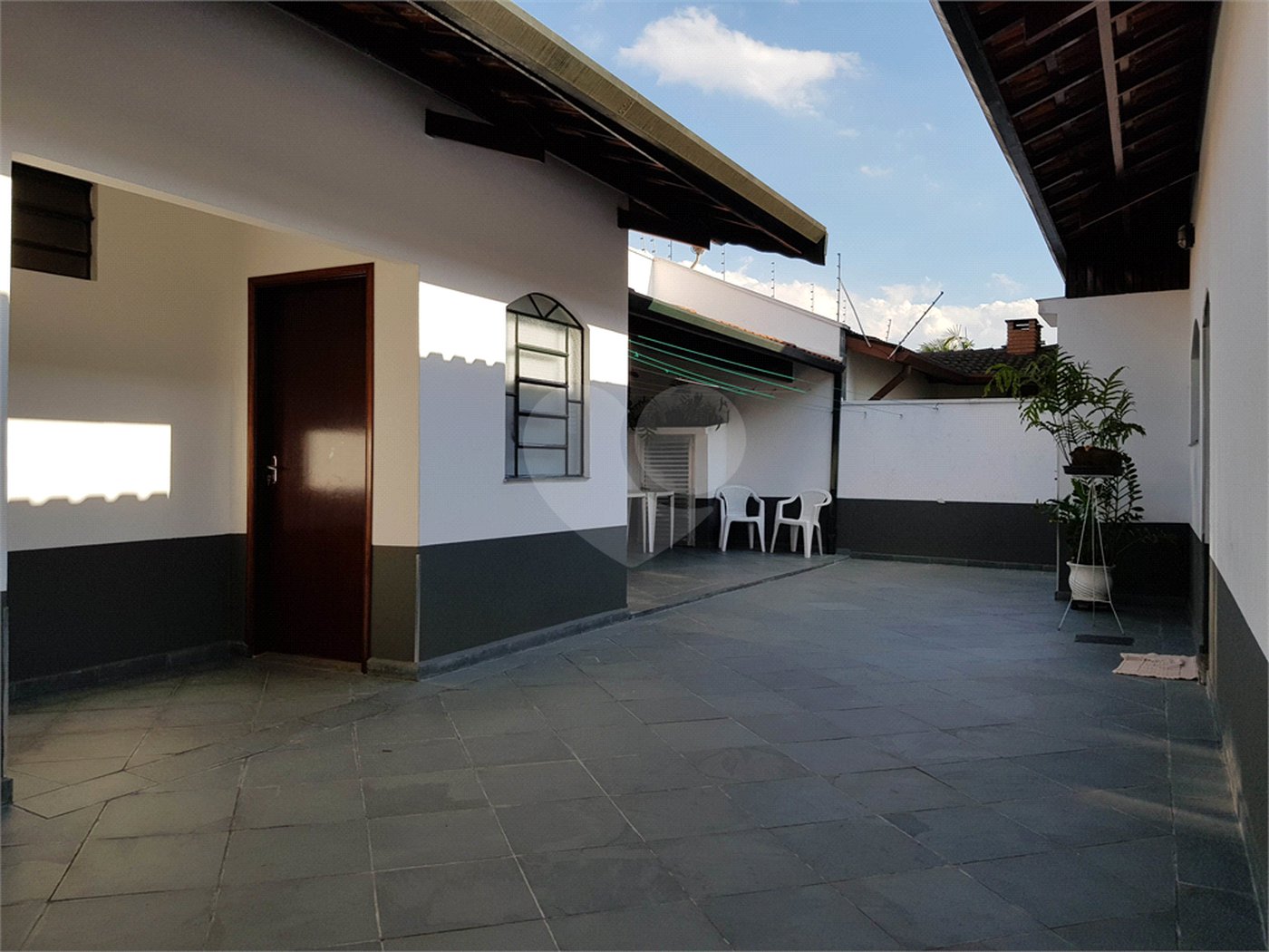 Casa à venda com 3 quartos, sendo 1 suíte, no condomínio City Campo Grande, São Paulo - SP