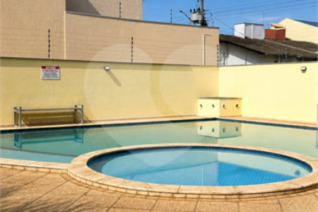 Casa à venda com 3 quartos, sendo 1 suíte,  no condomínio Maison Vert, Várzea Grande - MT