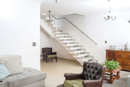 Casa à venda com 3 quartos em Rudge Ramos, São Bernardo do Campo, SP