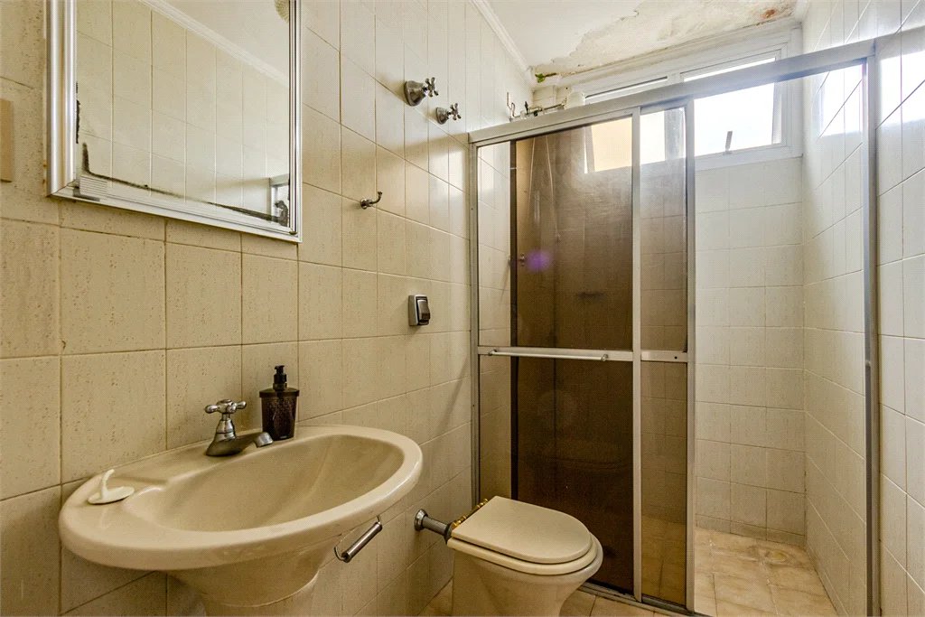 Apartamento à venda com 3 quartos, sendo 1 suíte, em Pinheiros, São Paulo, SP