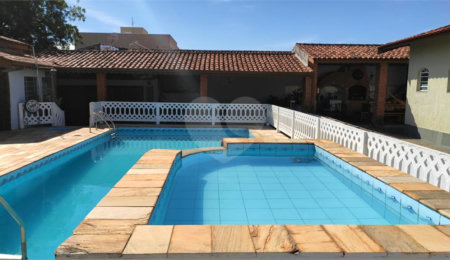 Casa Térrea para alugar com 3 quartos, sendo 1 suíte,  em Jardim Alvinópolis, Atibaia, SP