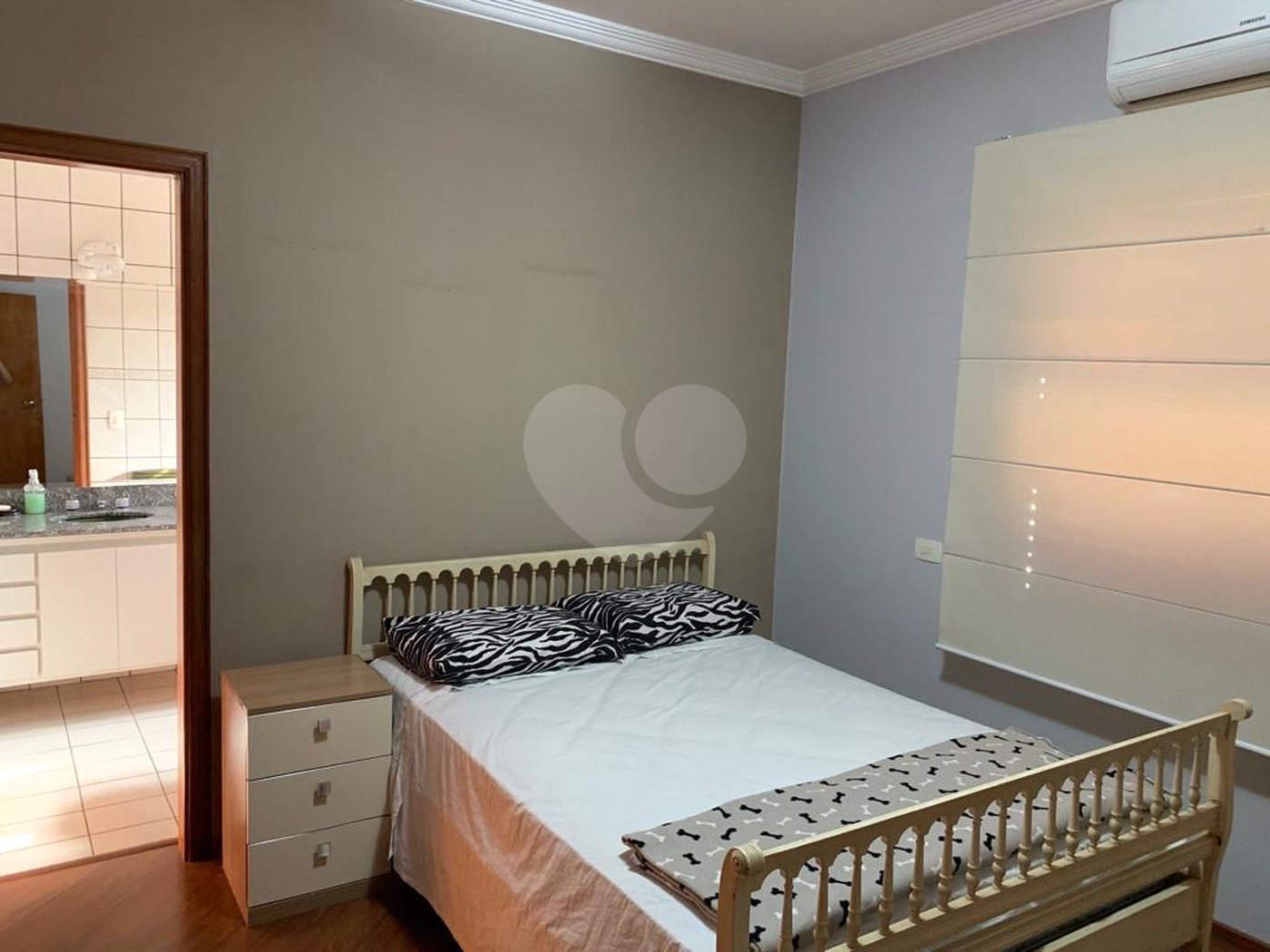 Casa à venda com 6 quartos, sendo 4 suítes, no condomínio São Joaquim, Vinhedo - SP